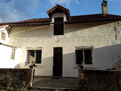 Chez Claire, Chez Claire, Suzanne Chapman