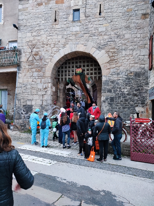 Balade Chair de Poule pour Halloween dans la cité médiévale de Sévérac