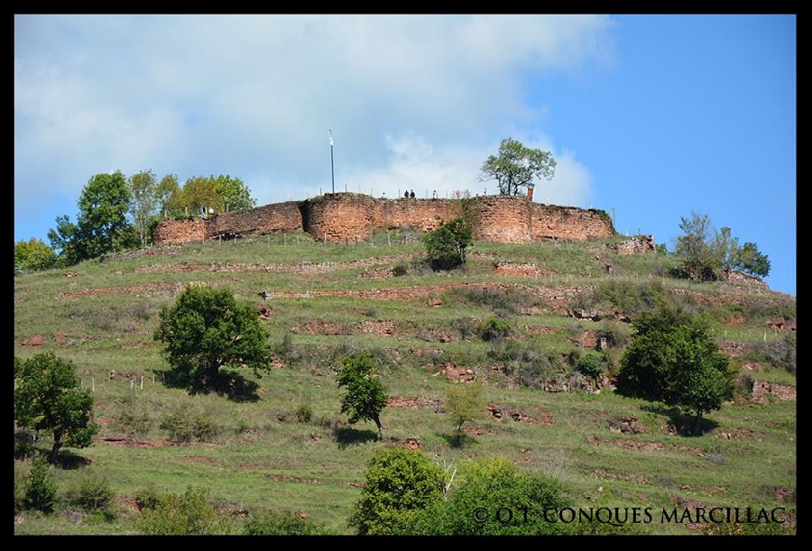 Vestiges du château de Beaucaire  France Occitanie Aveyron Nauviale 12330