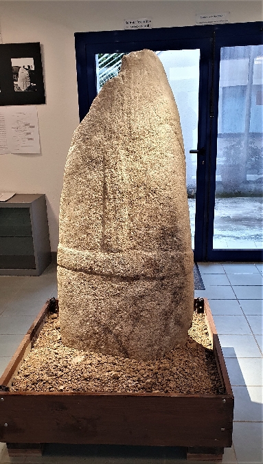 Statue menhir du Rech