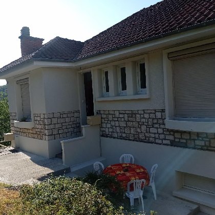La Maison beige, La maison beige