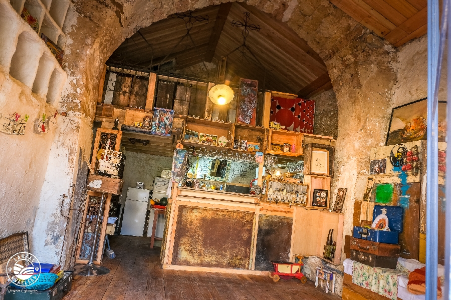 La Chapelle-café  France Occitanie Aveyron Cornus 12540