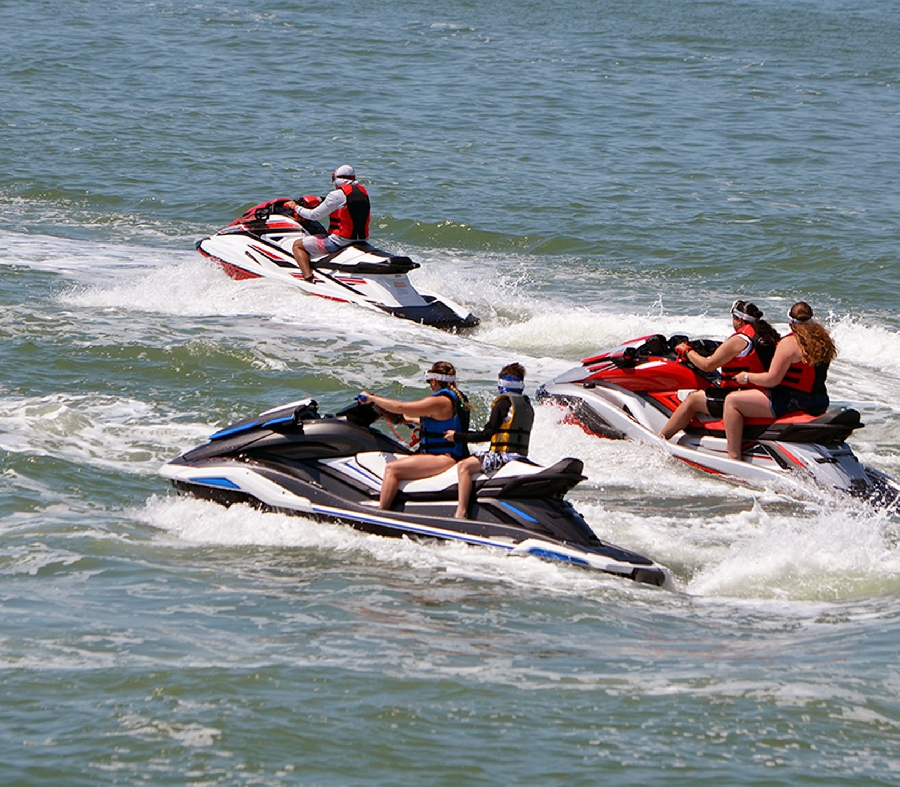 Pareloup Pilot' Jet ski  France Occitanie Aveyron Salles-Curan 12410