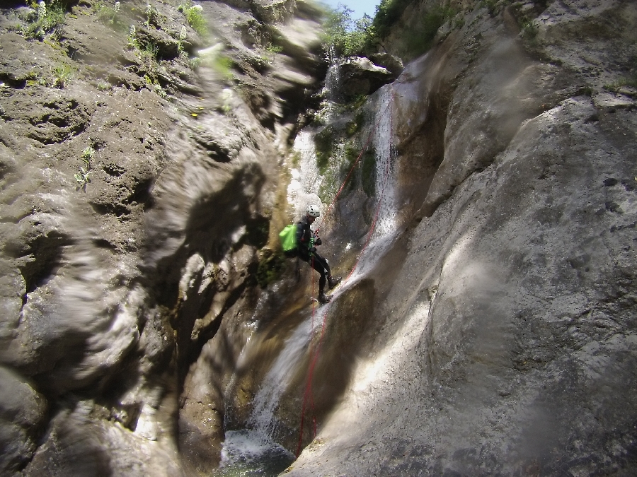 Nature et Sensations - Rando Aqua et Canyoning