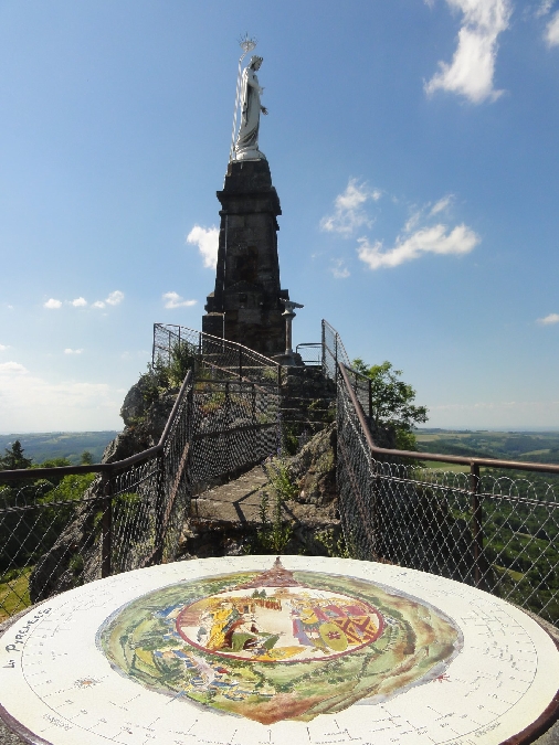 Le Rocher de la Vierge  France Occitanie Aveyron Laval-Roquecezière 12380