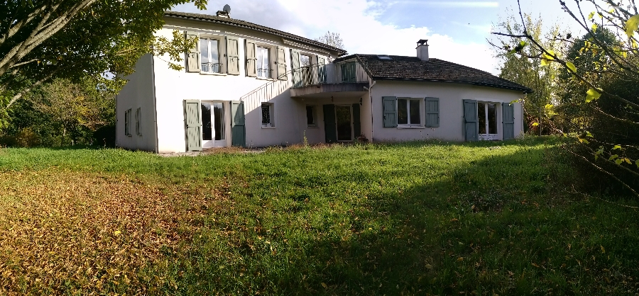 Appartement avec jardin et rivière