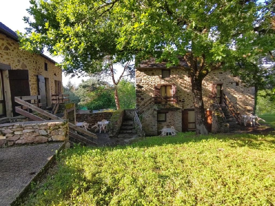 Village Nature de Mergieux : meublé Le Cros  France Occitanie Aveyron Najac 12270