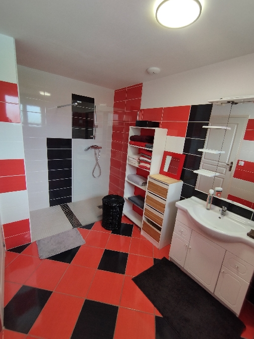 , macaine.vincent@gmail.com