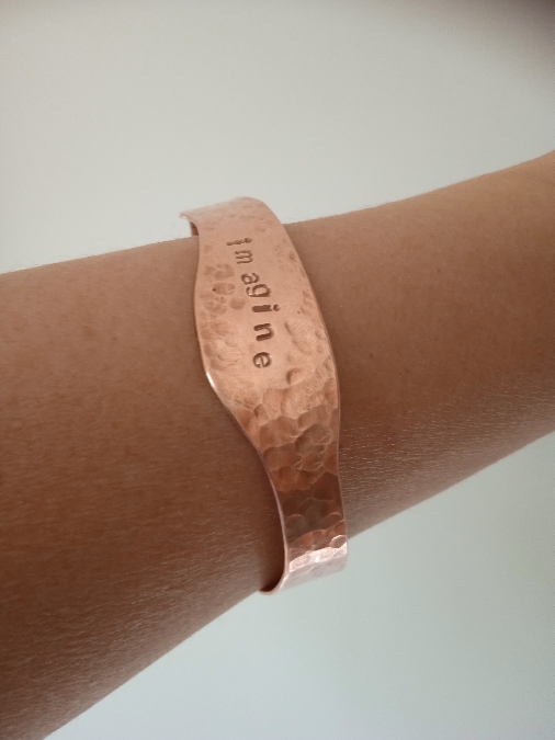 Atelier de création d'un bijou texturé en cuivre ou en laiton