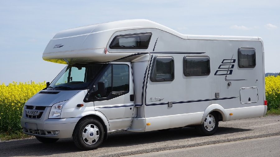 Aire de stationnement de camping-car